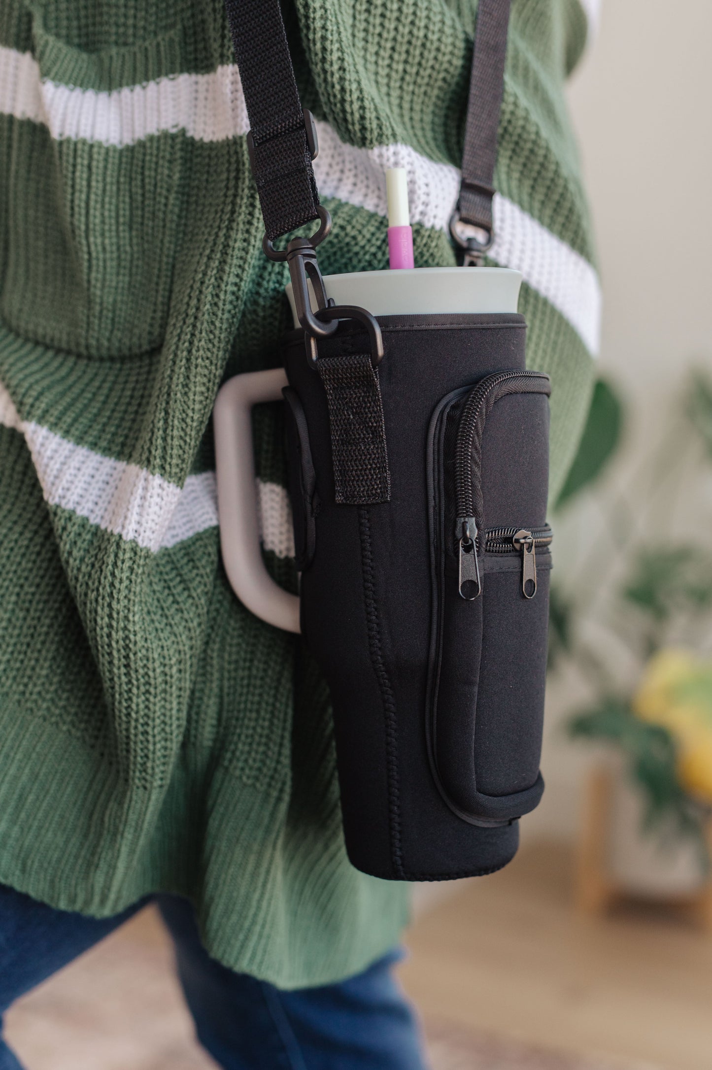 40oz Tumbler Sleeve in Black